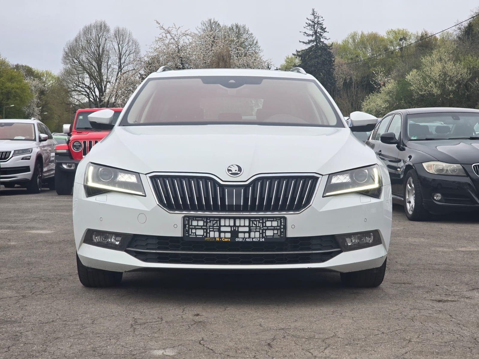 Skoda Superb Combi Style Panorama*Leder*