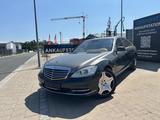 Mercedes-Benz S 350  BlueTec 4Matic L  MAYBACH UMBAU - gebrauchte Mercedes-Benz S 350 aus dem Jahr 2014