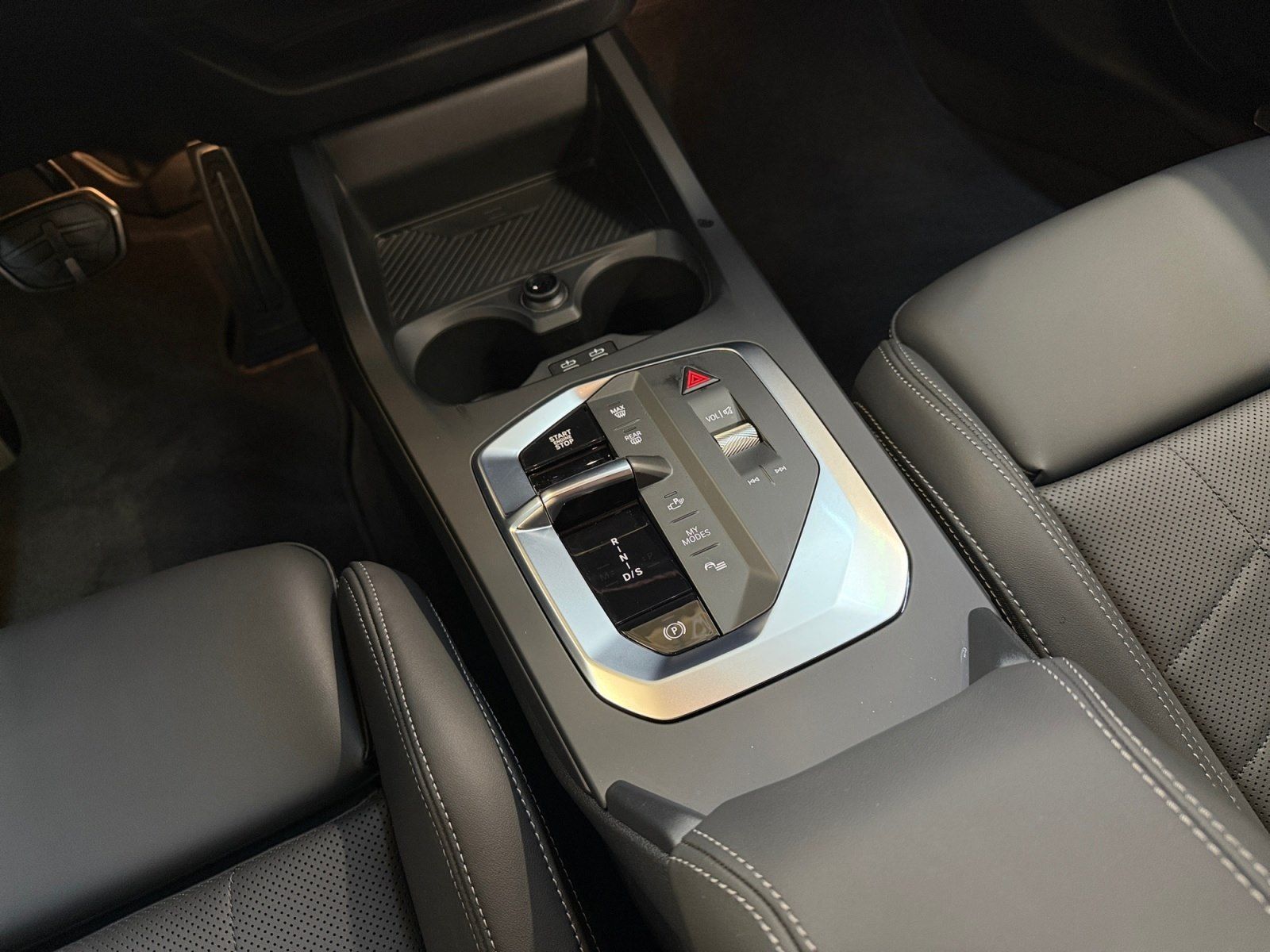 BMW 223 Gran Coupé - Bild 10