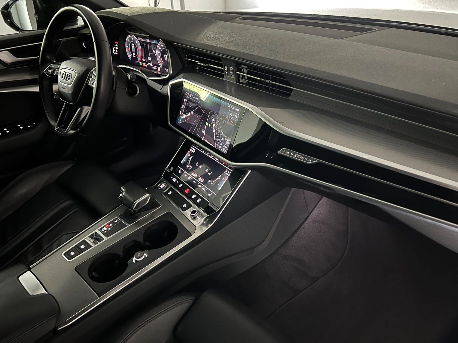 Fahrzeugabbildung Audi A6 Avant 50 TDI Quattro Sport S-LINE/