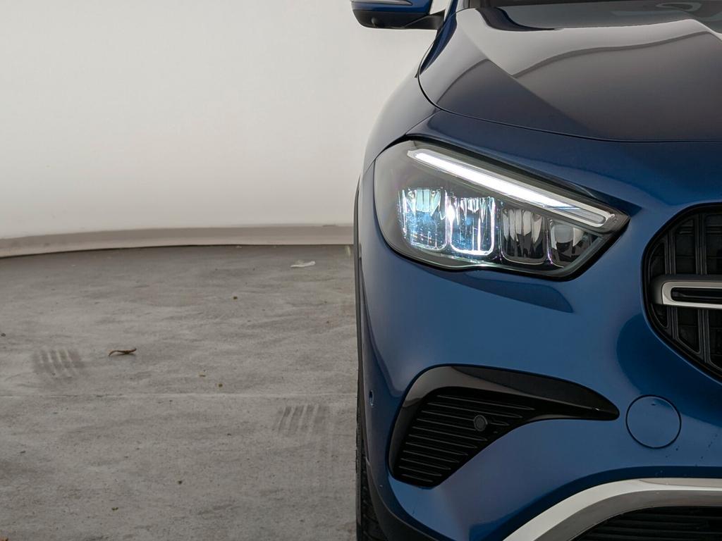 Mercedes-Benz GLA 220