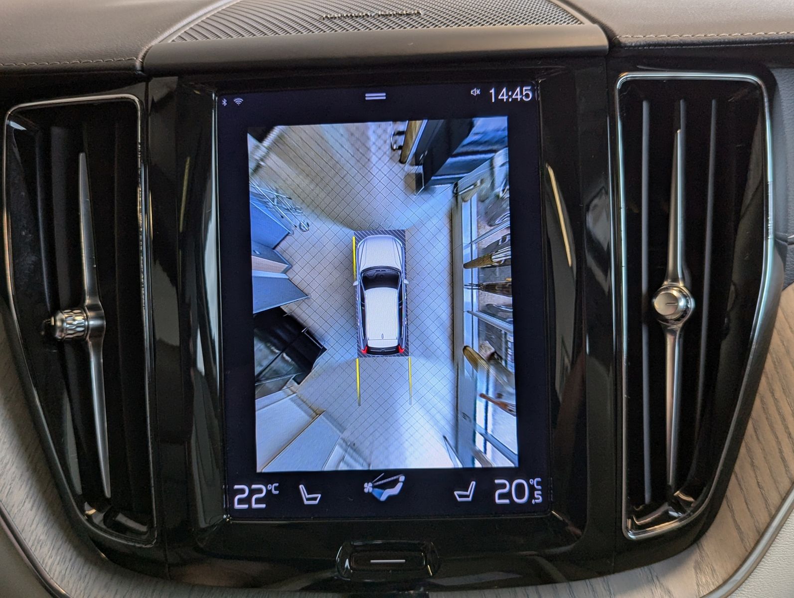 VOLVO XC60 Inscription HUD Harman H/K Pano Cam 360° - Image 27