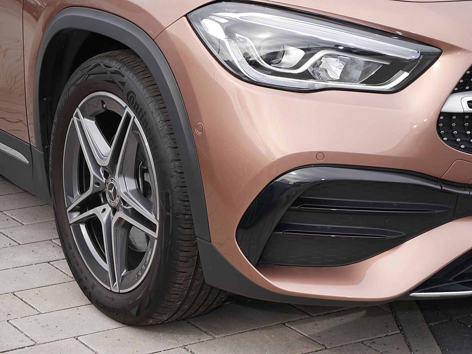 Mercedes-Benz GLA 250 4MATIC AMG MBUX Ambiente LED Pano SHD foto 4