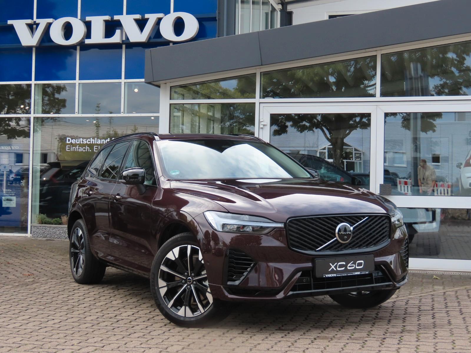 Volvo XC60 Ultra Dark (Panoramadach; Winter Paket;...)