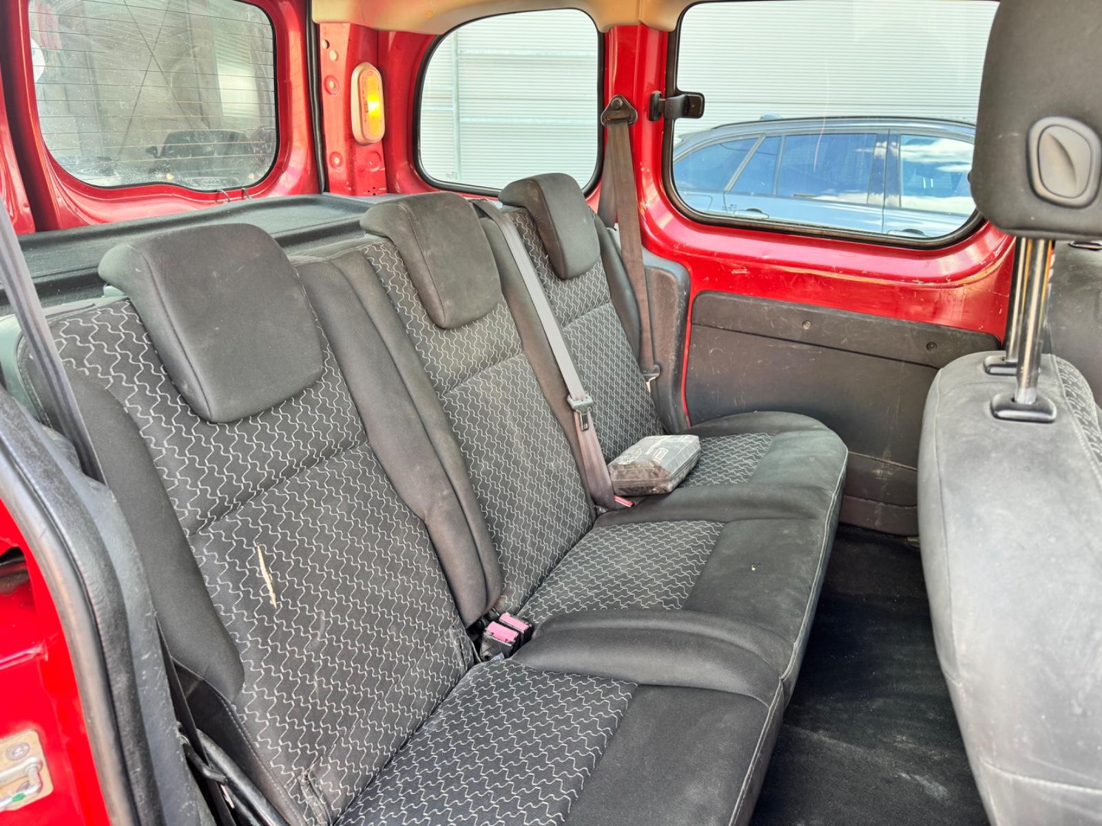 Renault Kangoo 2013 — photo 13