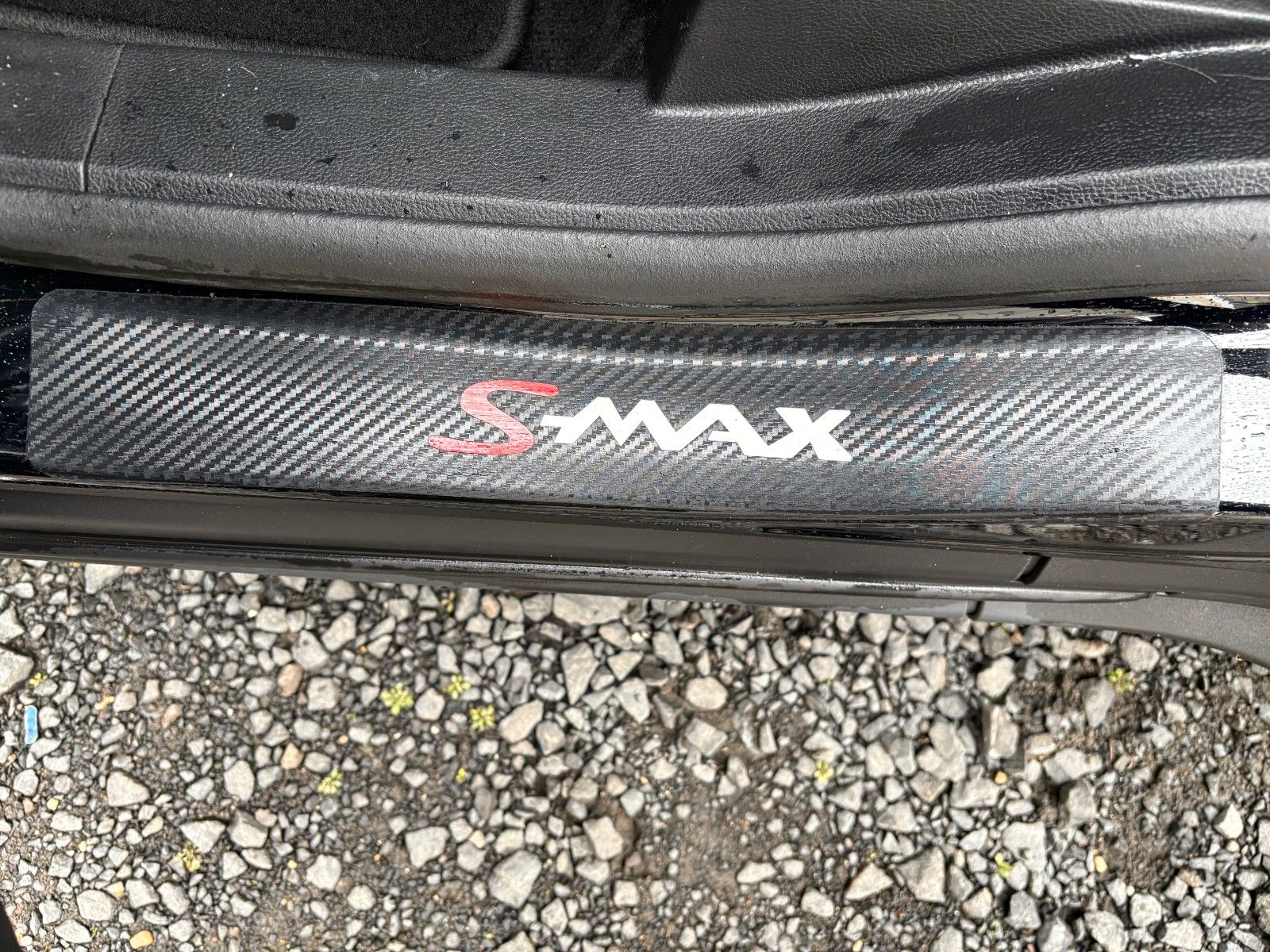 Fahrzeugabbildung Ford S-MAX 2.0 TITANIUM Aut. Navi LED 7-SITZER SPORTS