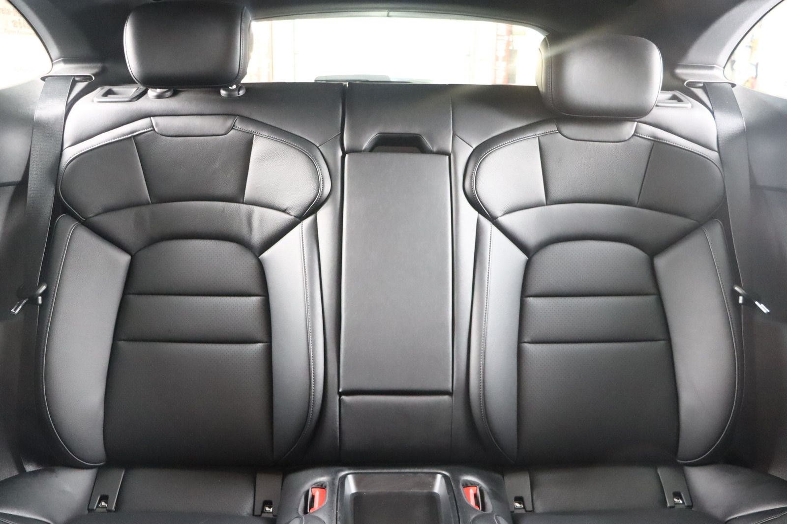 Fahrzeugabbildung Porsche Taycan 4 Cross Turismo * Luftfederung * LED