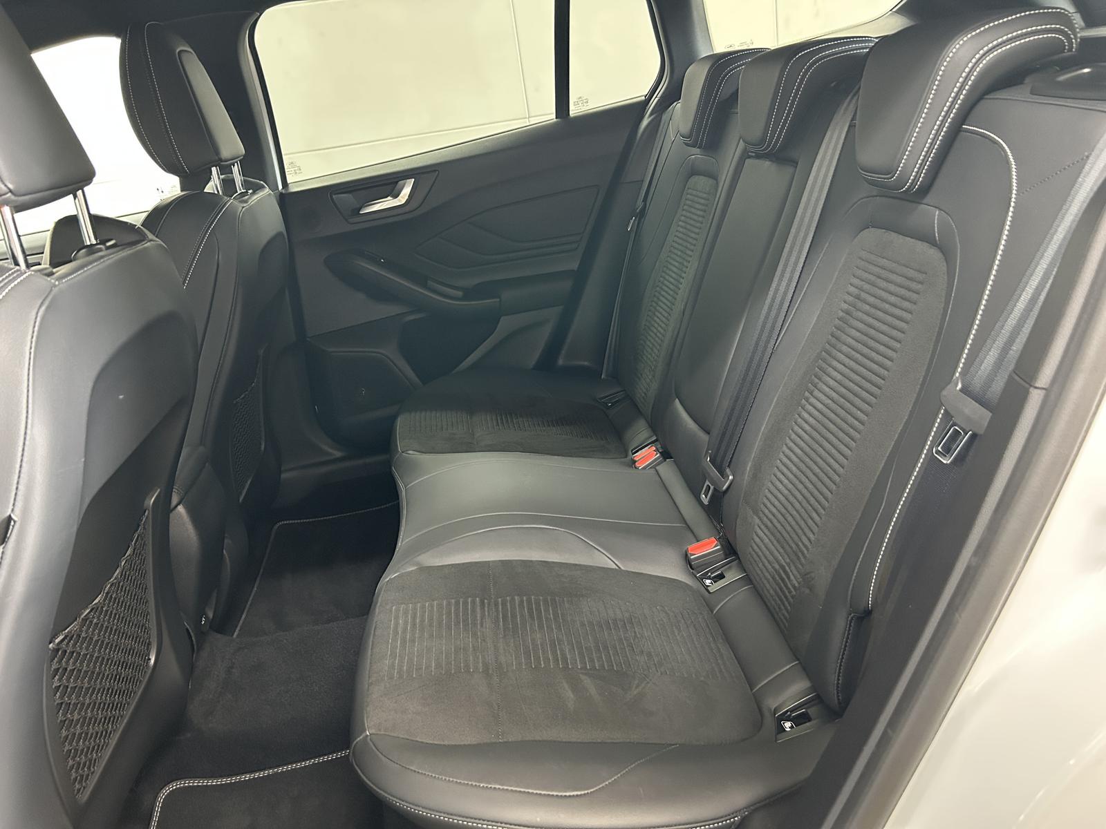 Ford Focus ST+ACC+HUD+Ambiente+B&O+Recaro+LED+Subwoof