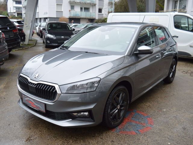 Skoda Fabia 1.0 TSI Style*Navi*Sitzheizung*Winterpaket