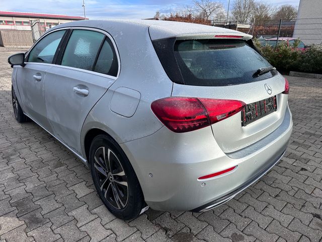 Mercedes-Benz A 180 *Automatik*Leder*Navi*Kamera *400 KM NEU*