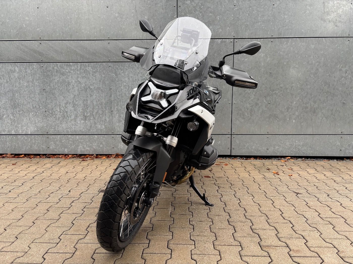 Fahrzeugabbildung BMW R 1300 GS Triple Black 3 Pakete