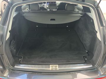 Mercedes E 220 - 6