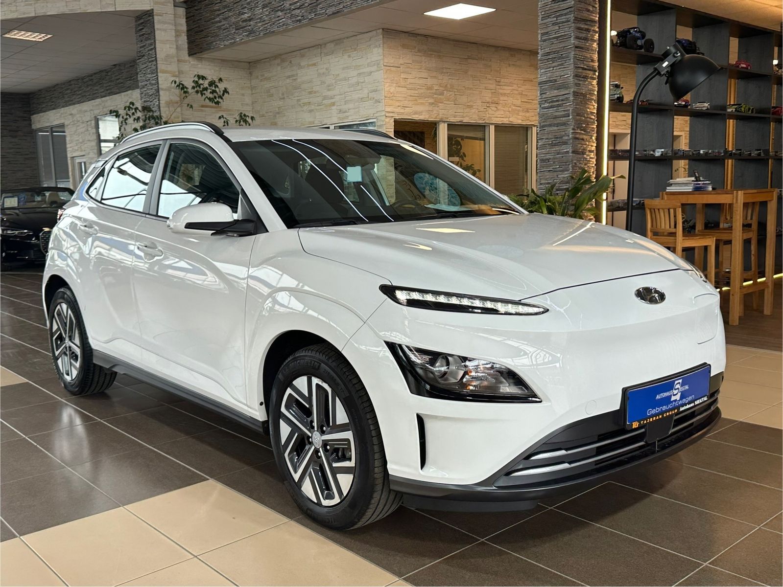 Hyundai Kona Select R.Cam dig.Cockpit SHZ LED ACC DAB