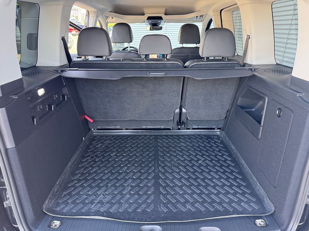 Caddy 2.0 TDI DSG "STYLE" *AHK*LED*NAVI*