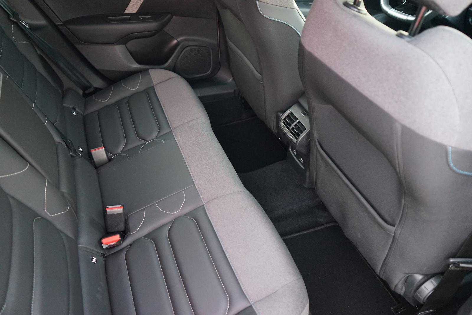 Citroën C4 1.2 12V e-THP Plus LED Navi ACC Totwinkel