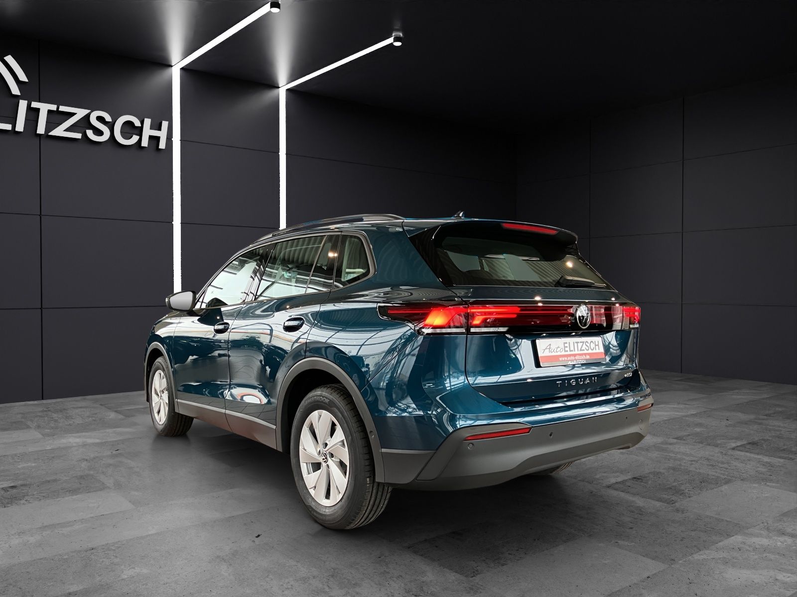 Fahrzeugabbildung Volkswagen Tiguan eTSI  DSG LED AHK RFK
