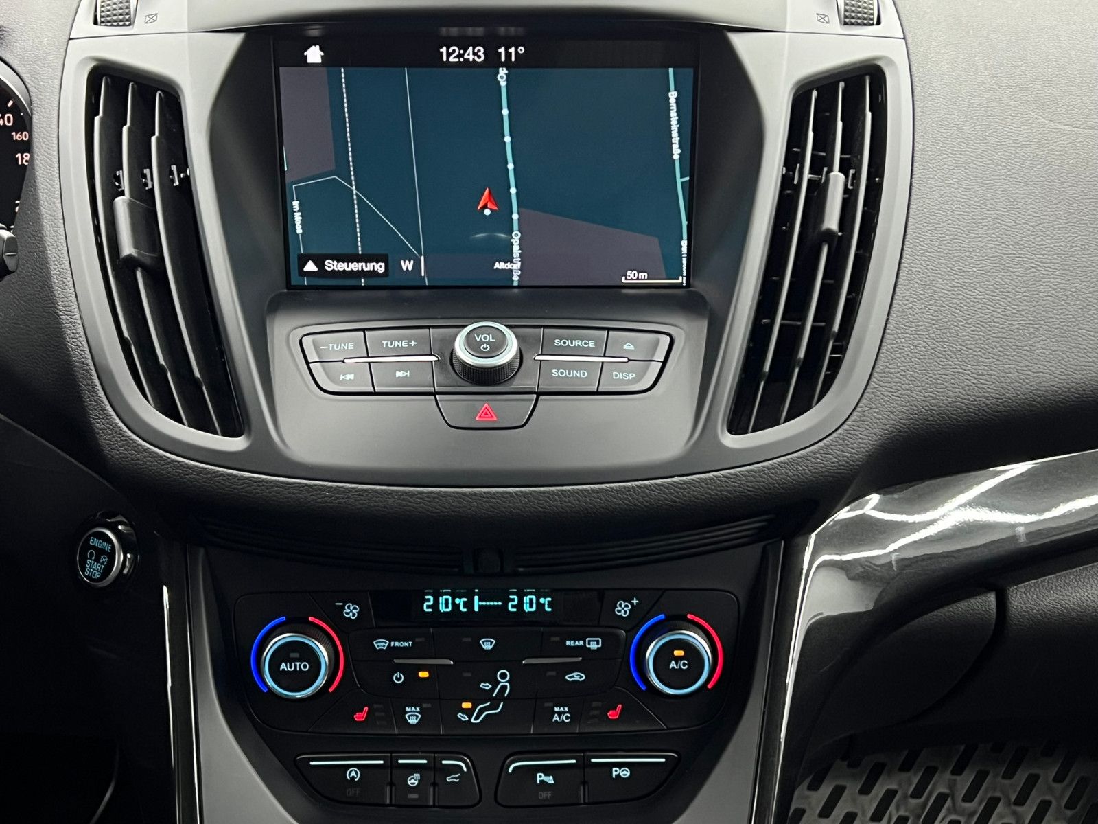Fahrzeugabbildung Ford Kuga Titanium/NAVI/2-ZONEN/KAMERA/2.HAND