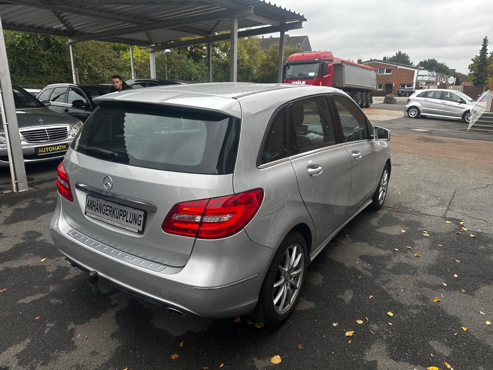Mercedes-Benz B -Klasse B 180 CDI  AUTOMATIK+1.HAND+PDC+AHK