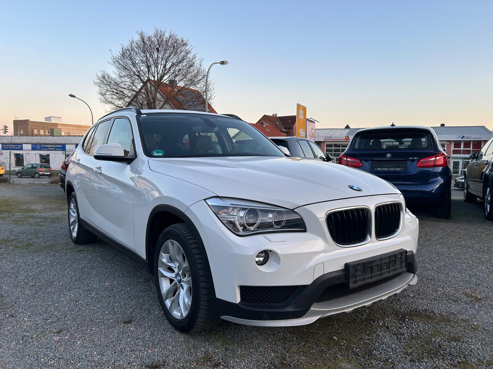 BMW X1 16 d sDrive  NAVI Automatik Bi-Xenon
