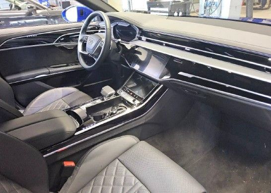 Audi A8 - Bild 13
