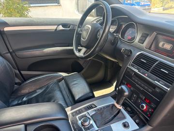صورة 9 لـ 2005 AUDI Q7