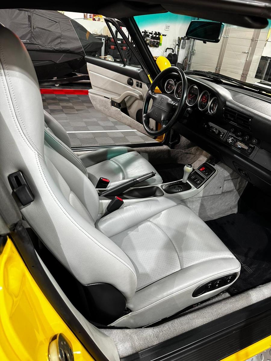 Porsche 993 Carrera Cabriolet