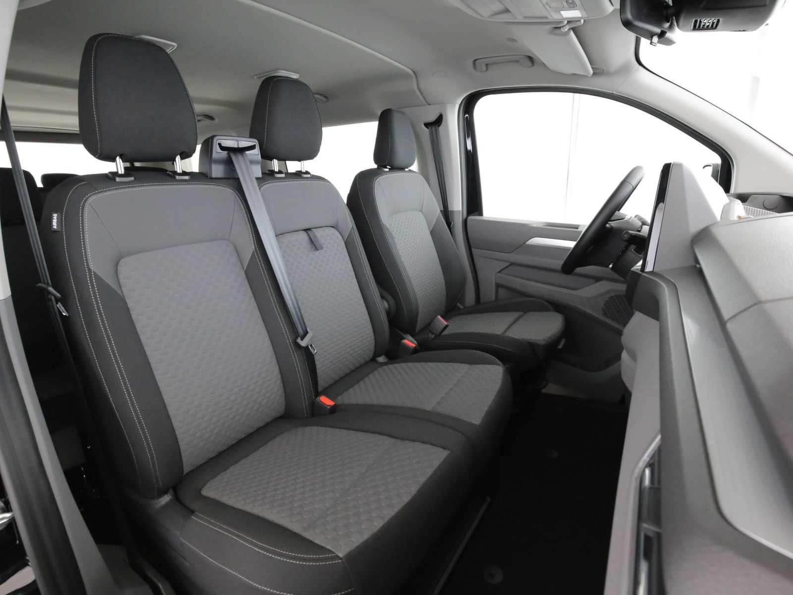 Volkswagen T7 Caravelle - Bild 17