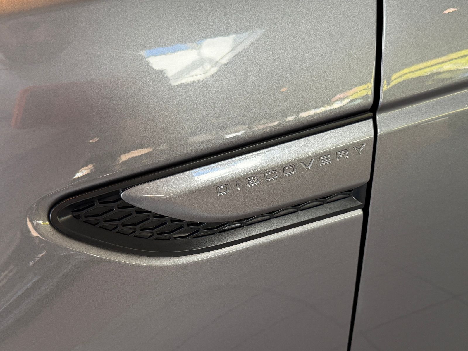 Fahrzeugabbildung Land Rover Discovery Sport AWD D200/360''KAM/LEDER/PANORAMA