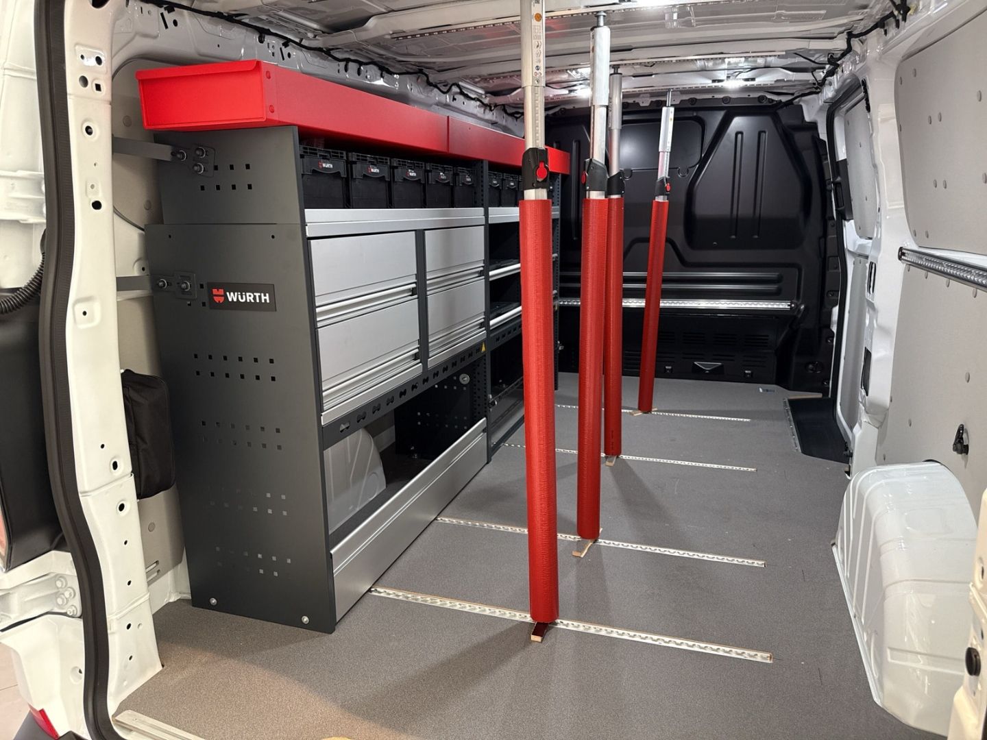 Fahrzeugabbildung Ford Transit Custom Kasten 300 L2 Trend mit WÜRTH UMB