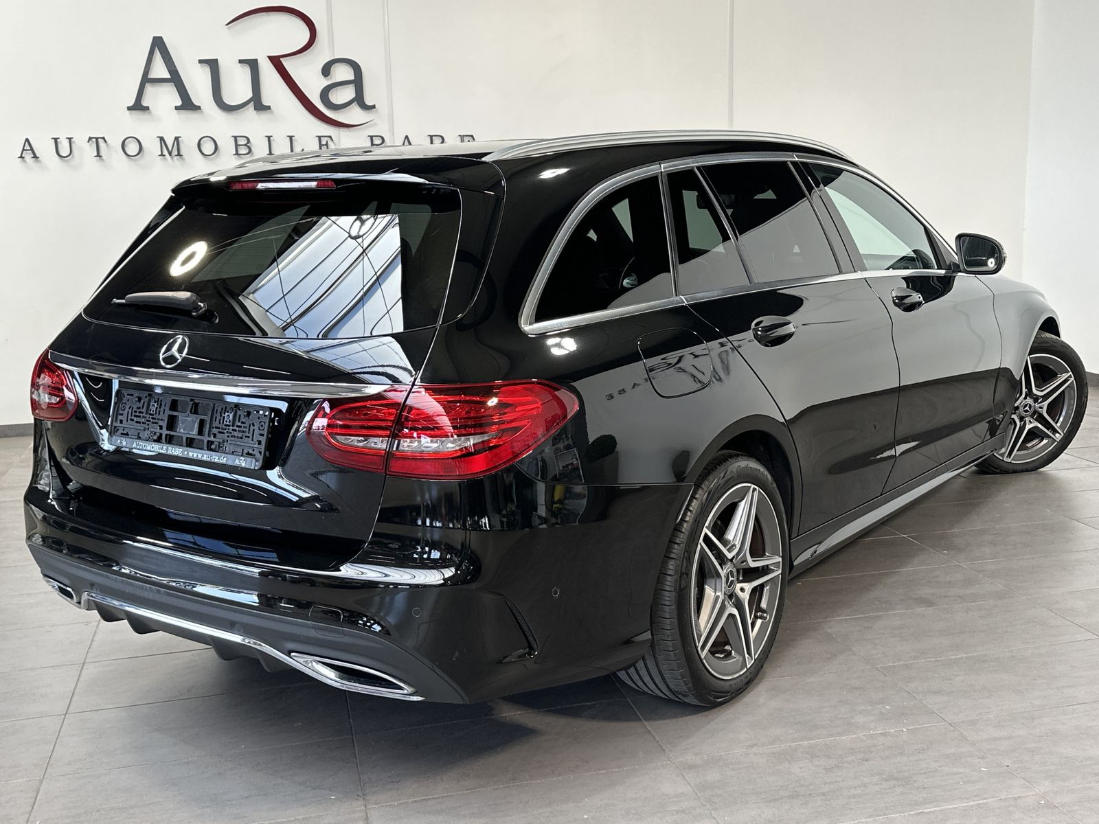 Fahrzeugabbildung Mercedes-Benz C 220d T 4M AMG-Line NAV+LED+PANO+DISTRONIC+1HD