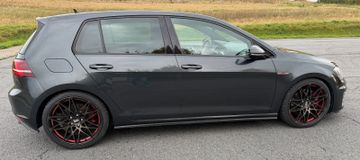 Volkswagen Golf - 11