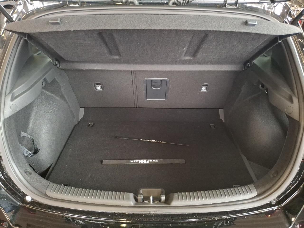 Fahrzeugabbildung Hyundai i30 1.5 DCT Advantage PANO*LED*SHZ*LHZ*NAV*CARPL