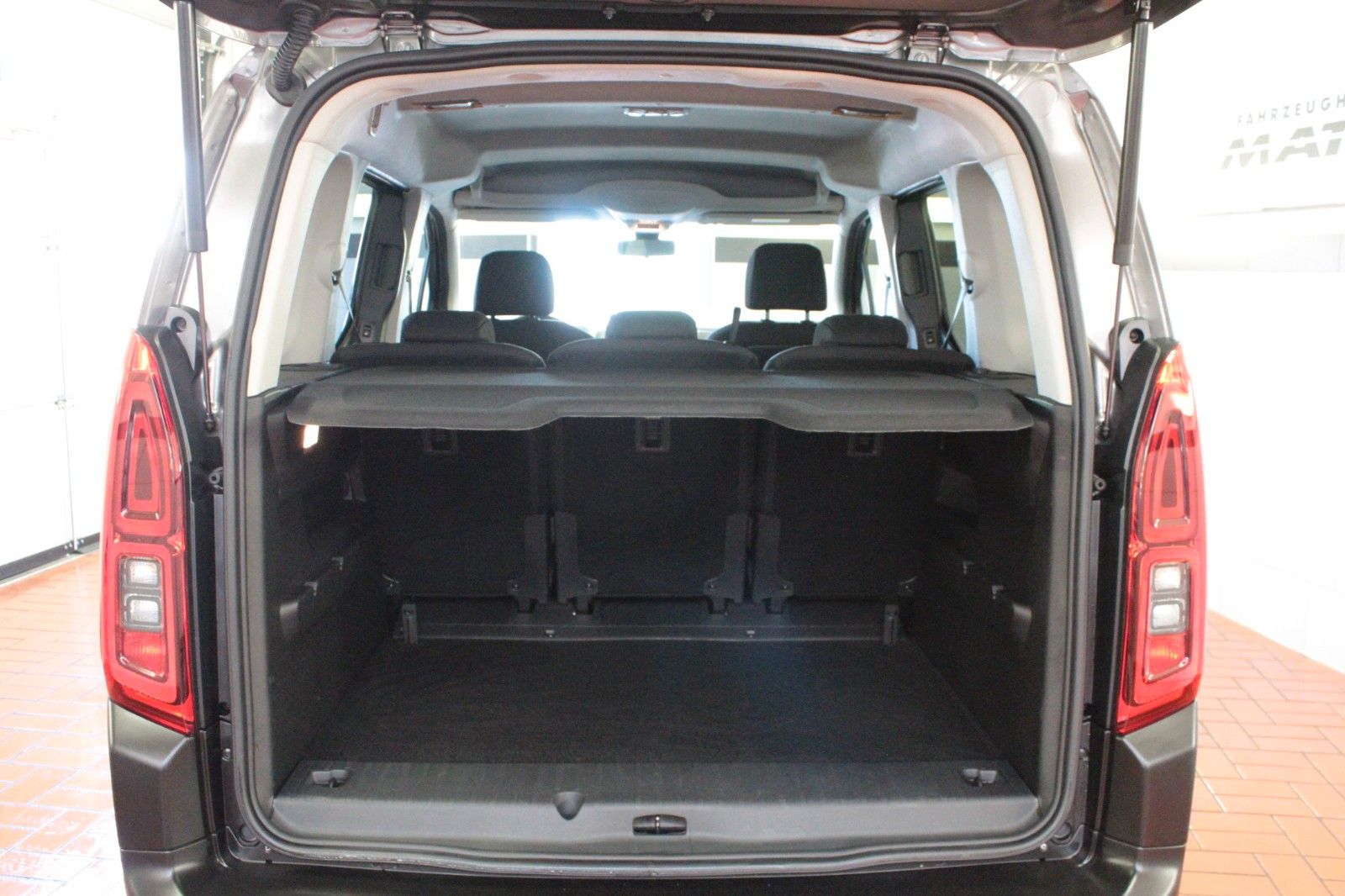 Fahrzeugabbildung Citroën Berlingo Kombi , 1.2 PureTech 110 2  Schiebtüren