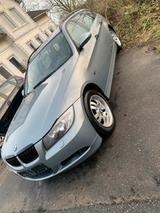 BMW E91 320D 12/27 Automatik - BMW 320 aus 2006: 320d