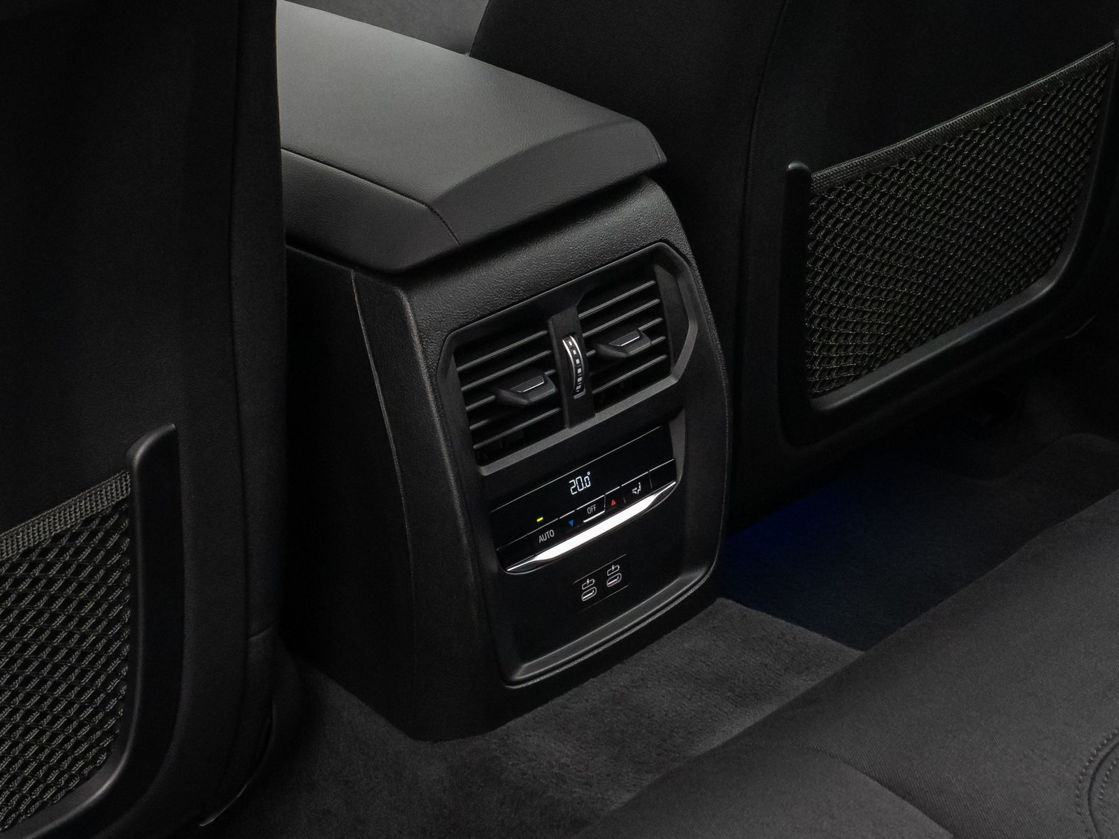 Fahrzeugabbildung BMW 320i CockPit+ DAB PDC LED Lordos Sitzhzg Komfort