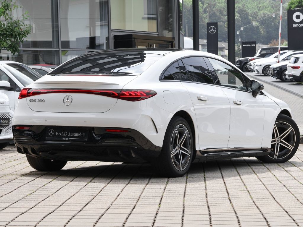 Mercedes-Benz EQE 300 AMG-Sport Pano Night AIRM Ambiente LED foto 3