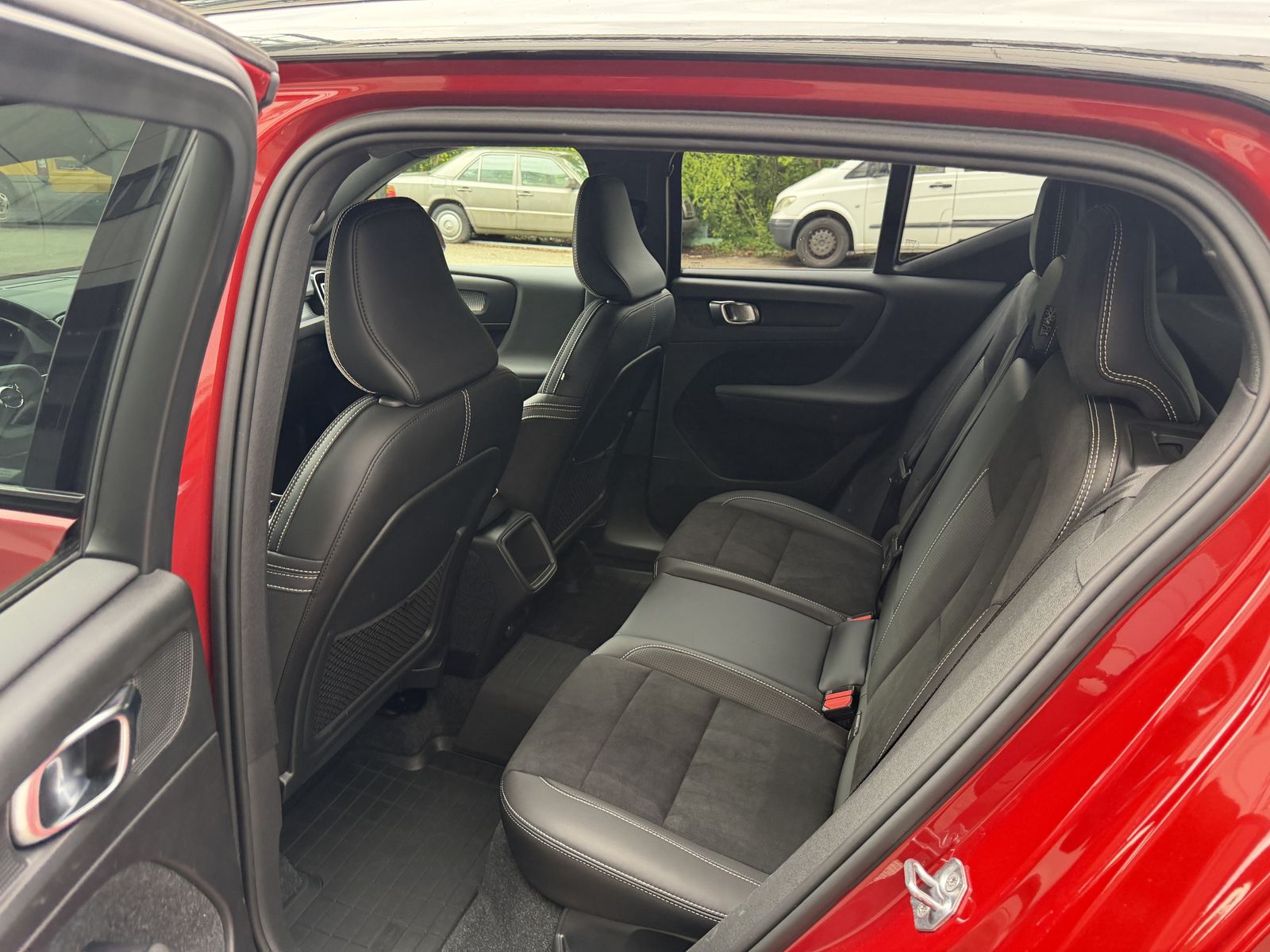 Volvo XC40 R Design AWD LED Navi VirtuelCockit Sensus foto 14