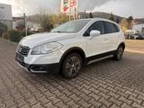 Suzuki SX4 S-Cross 1.6 DDiS 4x4 Klima EURO 5 - Suzuki (SX4) S-Cross mit Diesel-Antrieb