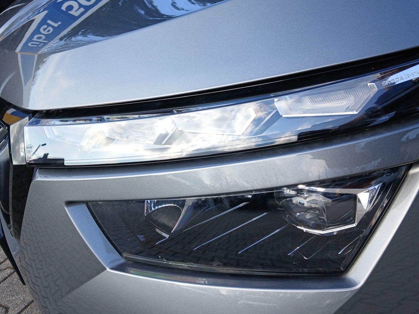 Fahrzeugabbildung SKODA Kamiq TSI Monte-Carlo LED Pano APP GRA PDC SH 18