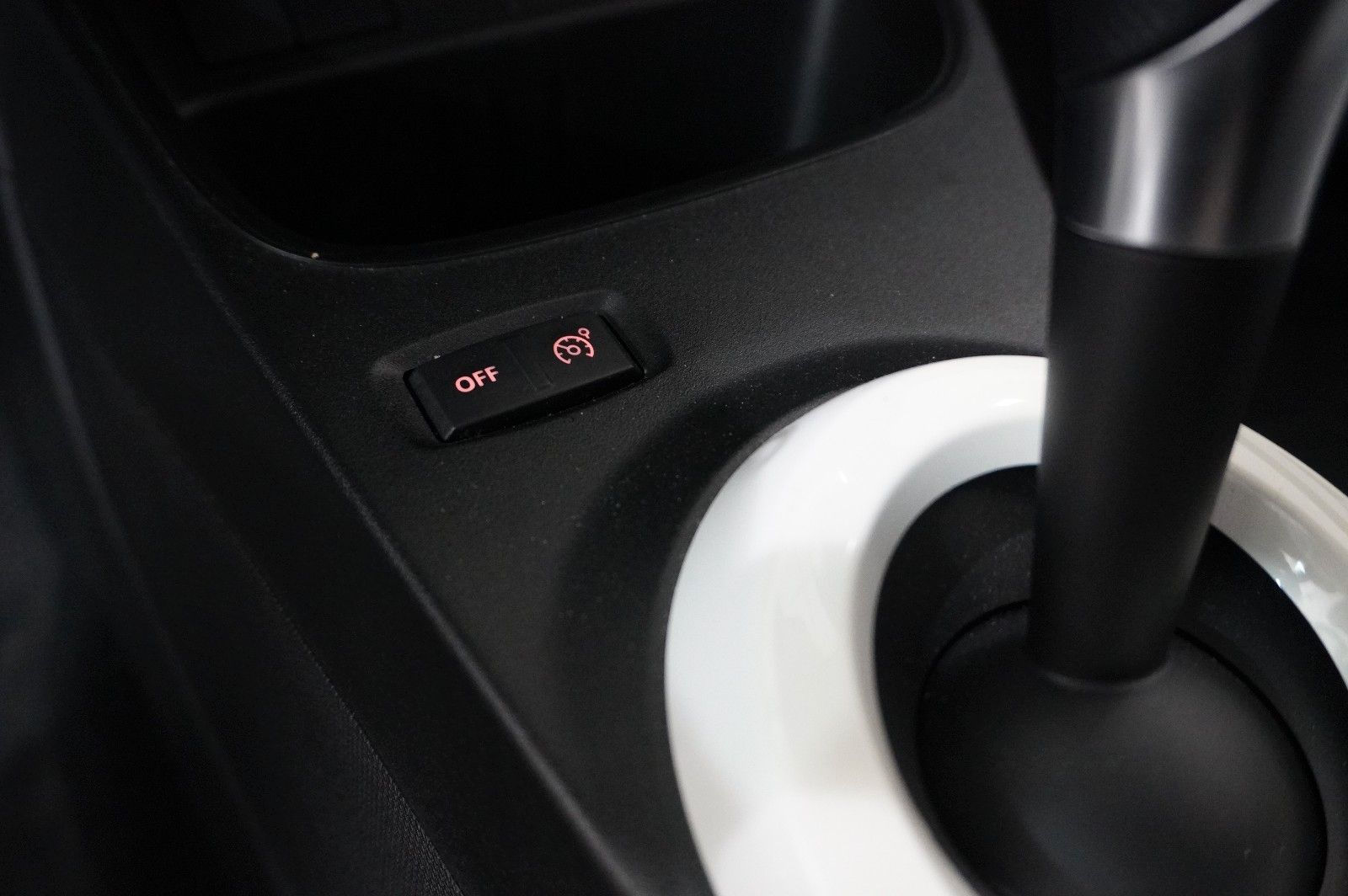 Fahrzeugabbildung Renault Twingo Equilibre Electric 22KWH NAVI/LED/DAB+