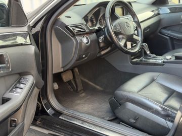 Mercedes E 200 - 10