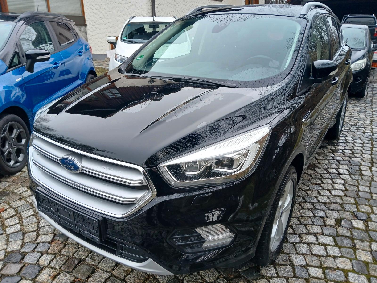 Ford Kuga TDCi 4x4  Titanium Automatik  NAVI+PANORAMA