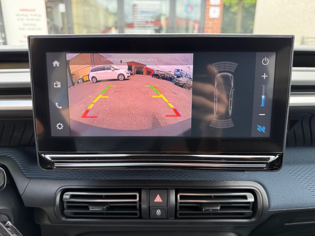Fahrzeugabbildung Citroën C3 Hybrid 110 COLLECTION