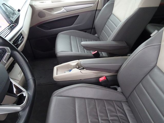 T7 Multivan 2.0 TDI DSG Life / Advanced