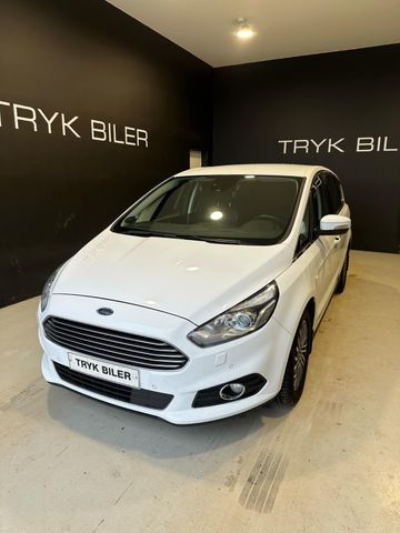 Ford S-MAX Titanium