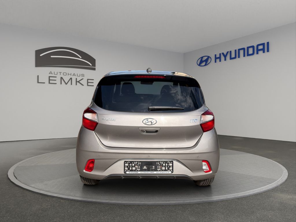 Hyundai i10 1.2 INTRO -NAVI-PDC-KAMERA-SITZHZG.+WR