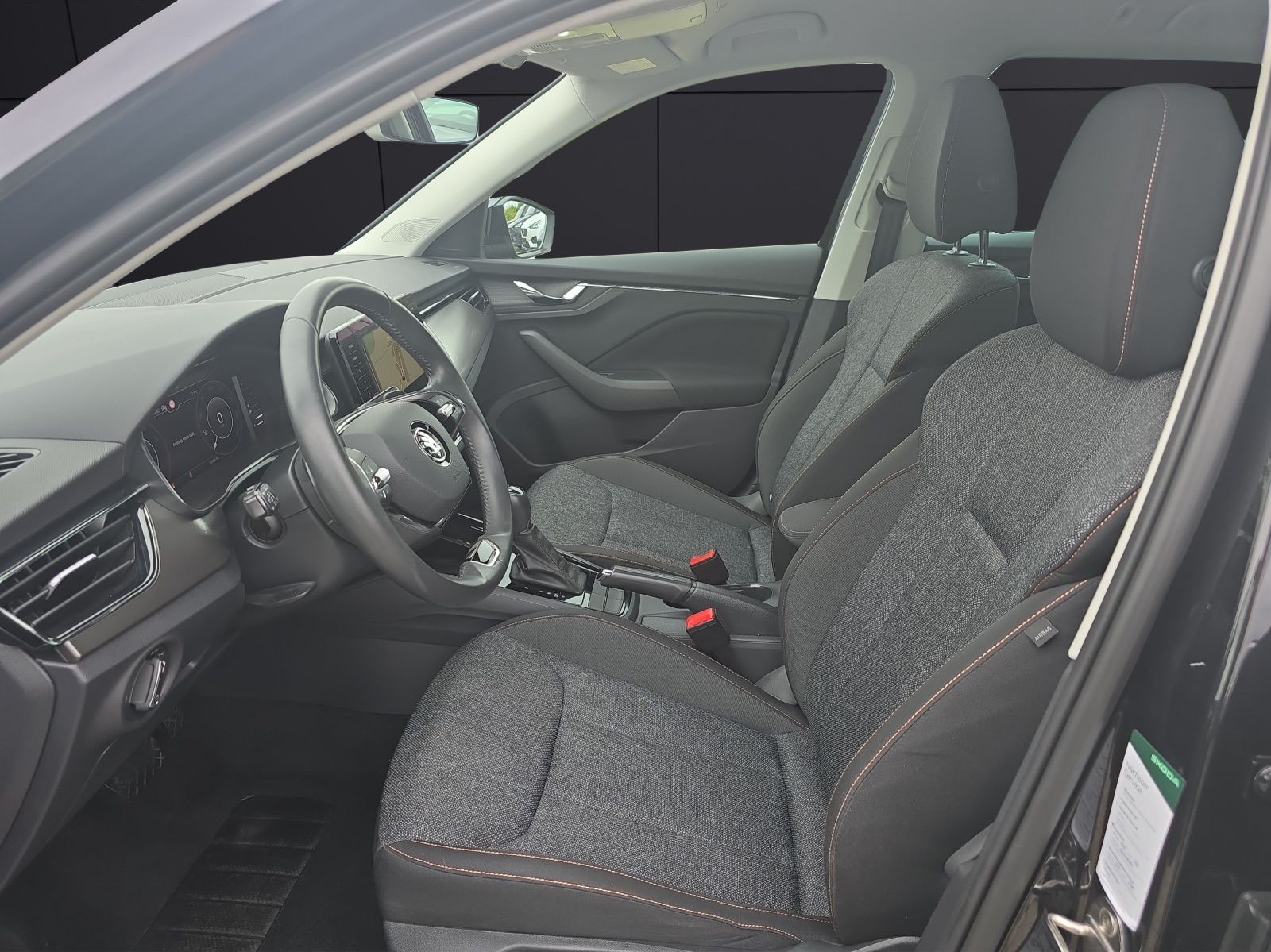 Fahrzeugabbildung SKODA Kamiq Clever 1,5 TSI DSG VOLL-LED NAVI KESSY