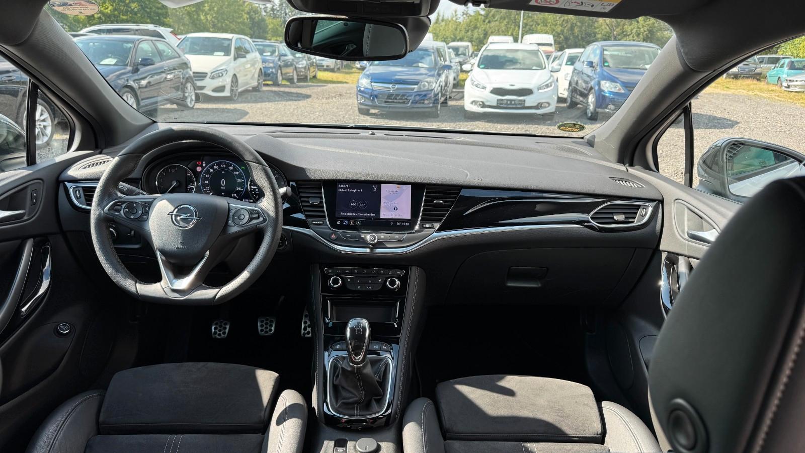 Opel Astra K SportsTourer Elegance Alcantara Led Navi