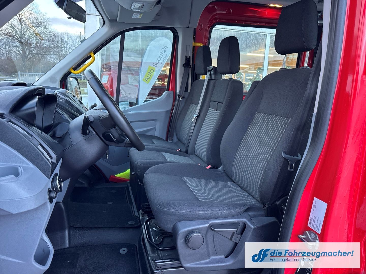 Fahrzeugabbildung Ford Transit Kombi 350 L3 *Stdhzg. Klima*Trend 2.0 TD