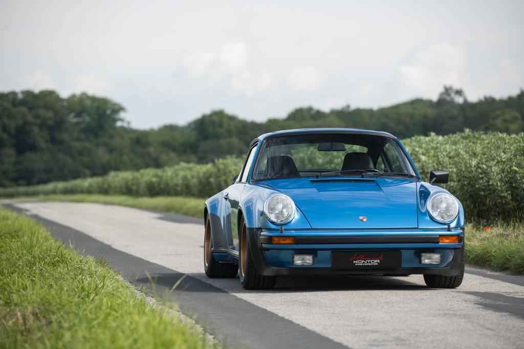 Porsche 930